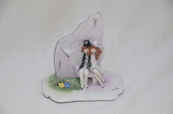 90) Rare Zampiva Italy Porcelain Sitting Couple Spaghetti Hair Lovers Big Heart Figurine