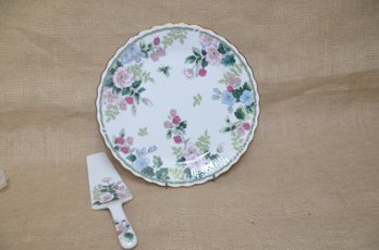 (#62) Andrea By Sadek Serving Plater With Cake Server Flowers And Berries Design 11' Round
