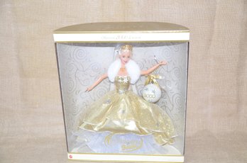 (#80B) Barbie 2000 Special Edition Celebration Barbie In Box