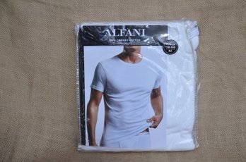 (#104) NEW Alfana White Cotton Crew T-Shirt 4 Pack Size Medium