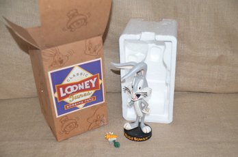 (#81) Bobble Head Bugs Bunny Figurine In Box - Hand Broke Off