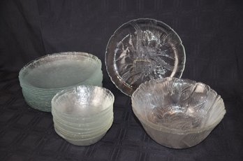 Arcoroc Canterbury Scalloped Edge Glass Lily Pad Pressed Glass Plates, Salad Bowls ( See Description)