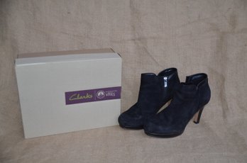 (#109) Clarks Black Suede Heel Bootie Size 7