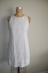 (#106LS) IVANKA TRUMP White Lined Casual Dress, Sleeveless Size 6