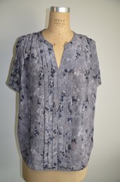 (#108LS) Women's Grayish / Black Sleeveless Shirt Size M