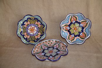 89) Mexican Folk Art Pottery Hand Painted Signed Talavera Wall Hanging Decorative Plates Bowls 8' Set Of 3