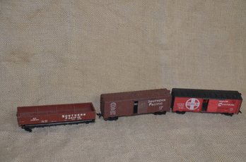 (#69) Vintage Cargo Trains (3) Southern Pacific 32800 ~ Santa Fee Shock Control Freight Car