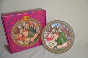 58) Disney Animated Classic 3-D Plate 8.5' HUNCHBACK OF NOTRE DAME With Box