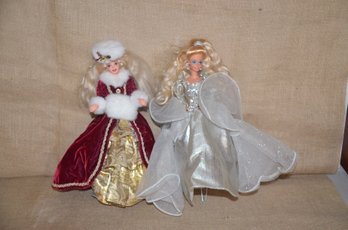 (#103) Holiday Barbie Dolls Lot Of 2