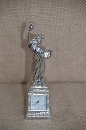 (#73) Trinket Statue Of Liberty Quartz Clock Needs Battery