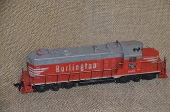 (#73) Tyco Mantua Burlington 5628 Locomotive Train