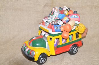 (#87) Mexican Pottery Ceramic Bus Loaded With Passengers, Bride, Fruit, Vegetables, &. Mor Aprox   5x 11x 8