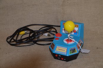 (#310) Jakks Namco Pacific 2004 Ms Pac Man And Friends Plug & Play Console TV Controller Games