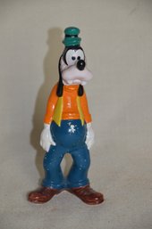 70) Vintage Disney Goofy 7' Porcelain Ceramic Figurine Taiwan