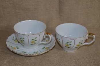 91) Vintage Japan Porcelain Tea Cup Set & Extra Saucer