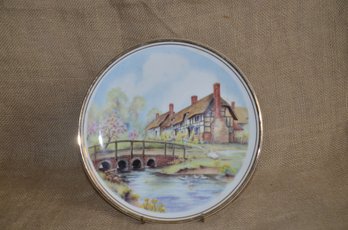 94) Royal Kent Bone China Made In Staffordshire England Plate Thatched Cottages