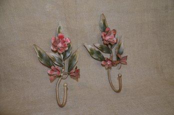 (#249) Metal Pair Of Flower Wall Hooks 10'