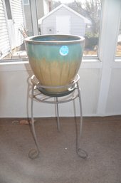 (#4) Ceramic 10' Planter With Metal Plant Stand