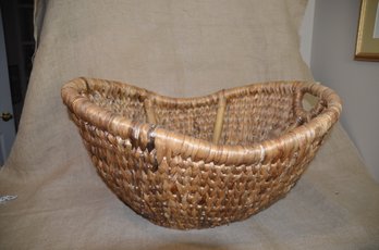 (#253) Large Wicker Laundry Basket Sturdy
