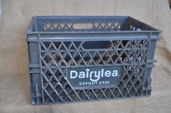 (#128LS) Vintage Dairylea Crate Plastic 19x13x11