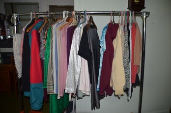 (#56) Lot Of Women Clothing Mostly Large Sizes WITHOUT Rack