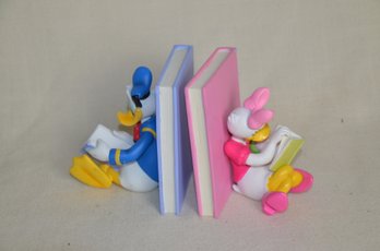 82) Resin Disney Bookends 5' Donald Duck And Daisy