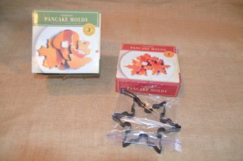 (#13) NEW Pancake Autumn And Snowflake Molds 3 In Each Set 6.5'