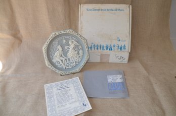 (#40) CARMEN Love Theme From The Great Opera Sapphire Incolay Stone By Roger Akers Decorative Plate