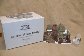 (#22) Department 56 CROOKED FENCE COTTAGE House Heritage Dickens Village Series In Orig. Box
