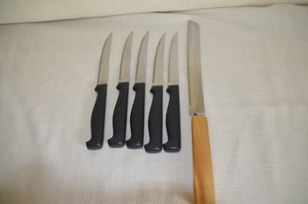 203) Regent Shefield England Steak Knifes (5) And Bread Knife