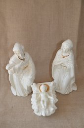 (#47) Ceramic Ivory Nativity Set 9' Height 3 Piece Set