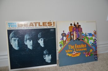 8) Lot Of 2 Record Albums Beatles - Meet The Beatles & Yellow Submarine