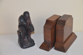(#34) Set Of Wood Bookends And Thinker Statue Resin?