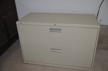 (#52) Metal 2 Drawer File Cabinet 42x19
