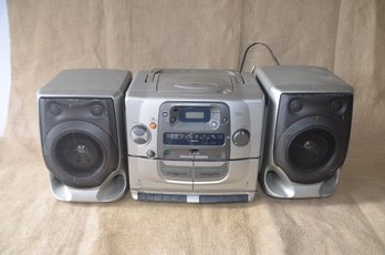 (#157) Philips Magnavox Compact Disc, Radio, Tape Cassette Player Detachable Speakers Radio Works (see Notes)