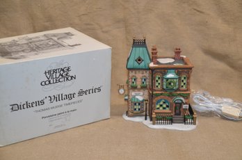 (#35) Department 56 THOMAS MUDGE TIMEPIECES House Heritage Dickens Village Series In Orig. Box