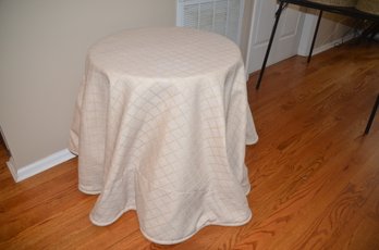 218) Particle Board Accent Side Display Table 24' Round With Custom Double Lined Table Cloth