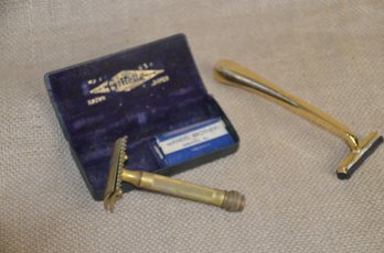 (#140) Antique Gillet Razor In Original Case With Blades