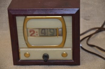 (#70) Vintage Tymeter Numechron Bakelite TV Clock