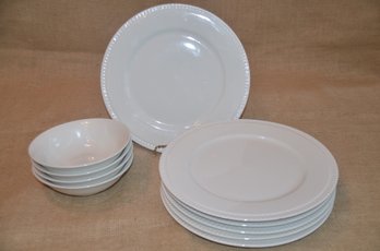 (#49) Farberware Classic White 6 Dinner Places And 4 Soup / Salad Bowls