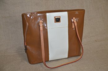 (#151) Dooney & Burke Handbag Patent Leather Camel / Beige