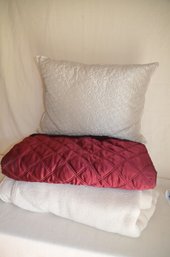 241) Throw Blankets (2) Decorative Pillow