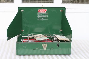 (230)  Coleman 2 Burner Camping Stove Model # 425  (look Like It Was Never Used)
