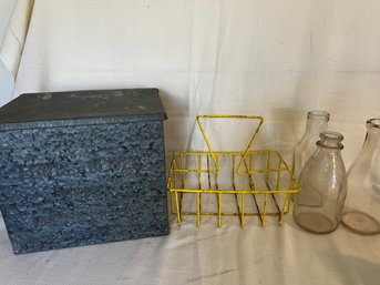 109) Vtg. Milk Crate From Lewis Oliver Dairy Farm Northport, NY With Bottle Holder And 3 Glass Milk Bottles