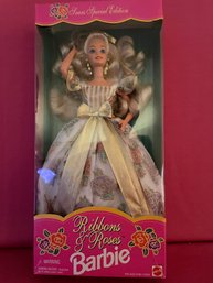 (049) Vintage 1995 Mattel RIBBONS And ROSES Barbie Doll