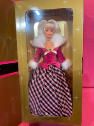 (073) Vintage 1996 Mattel WINTER RHAPSODY Barbie, Avon Exclusive