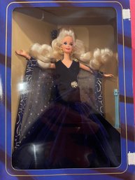 (079) Vintage 1995 Mattel SAPPHIRE DREAM Barbie, Society Style Collection