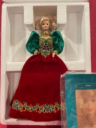 (084) Porcelain Vintage 1995 HOLIDAY JEWEL, Holiday Porcelain Barbie Collection