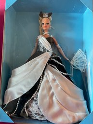 (088) Vintage 1996 Mattel MIDNIGHT WALTZ Barbie, Ballroom Beauties Collection
