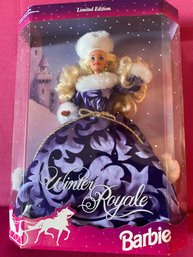 (111) Vintage 1994 Mattel WINTER ROYALE Barbie.